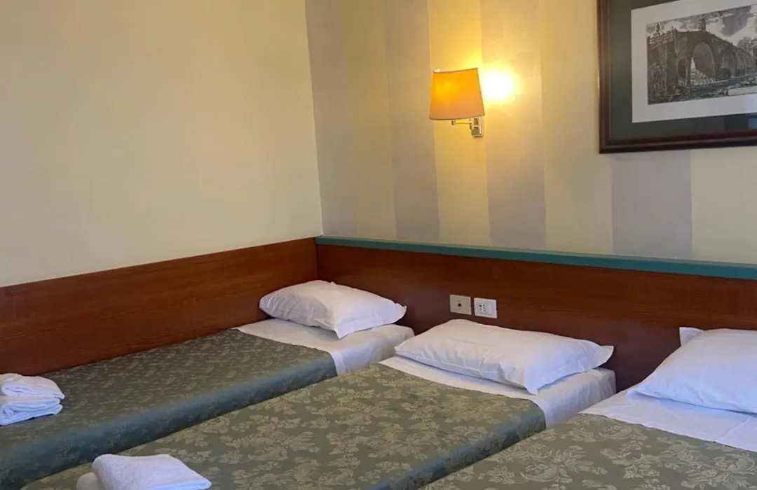 Hotel Center 1-1